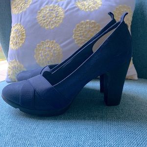 Anne Klein AK sport heel deep blue